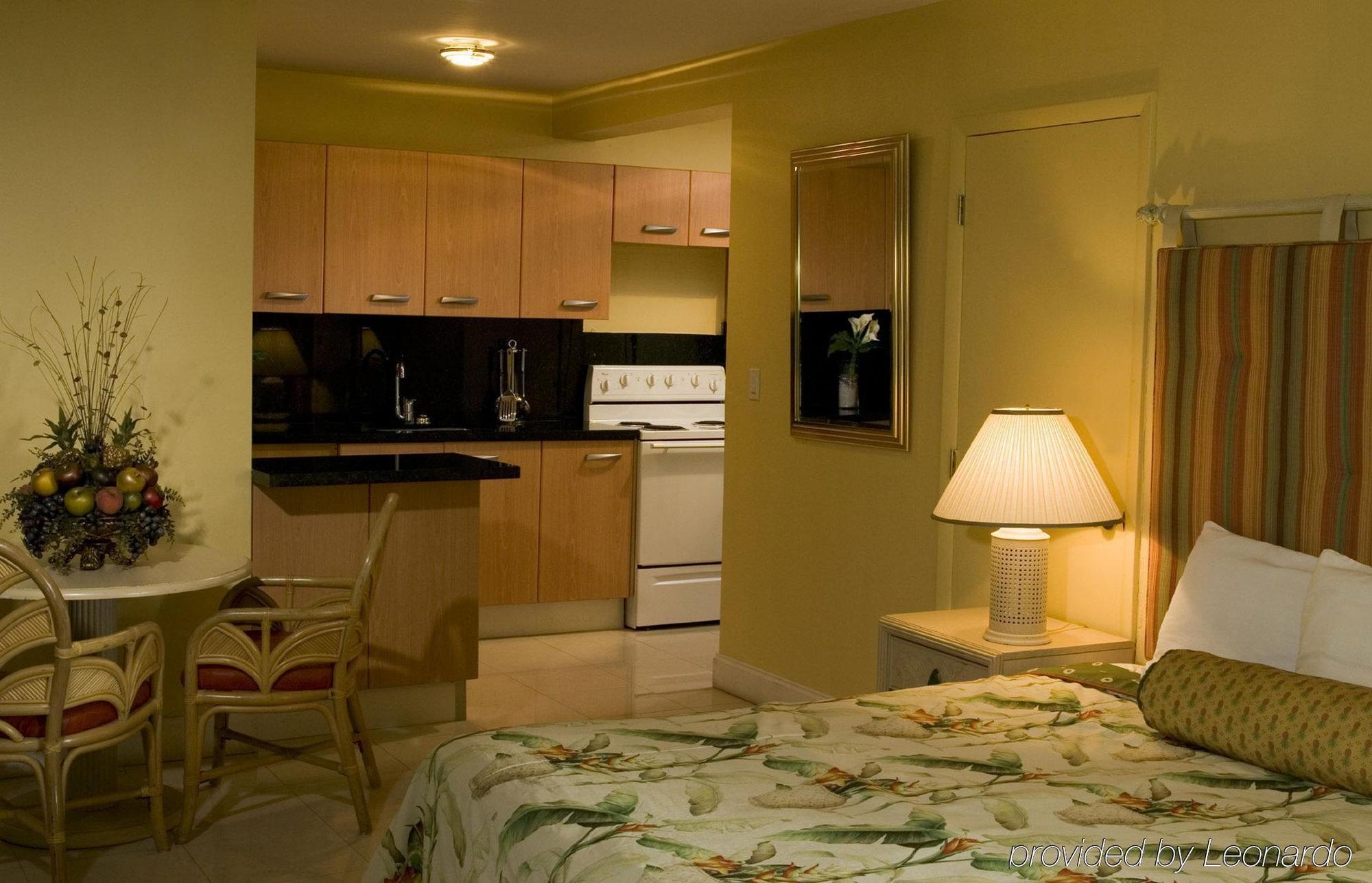 Tropic Cay Beach Hotel Форт Лодърдейл Стая снимка